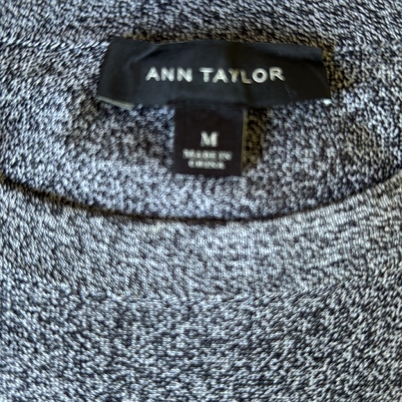 Ann Taylor Top Size M - Picture 3 of 7